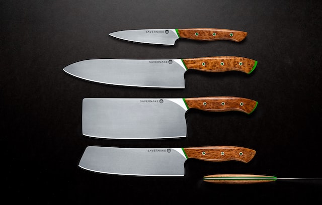 kitchen knifes with brown handless