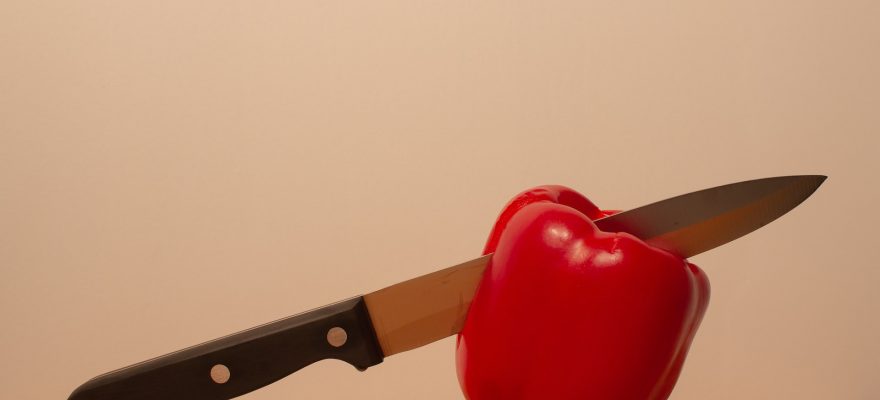 knive in red pepper