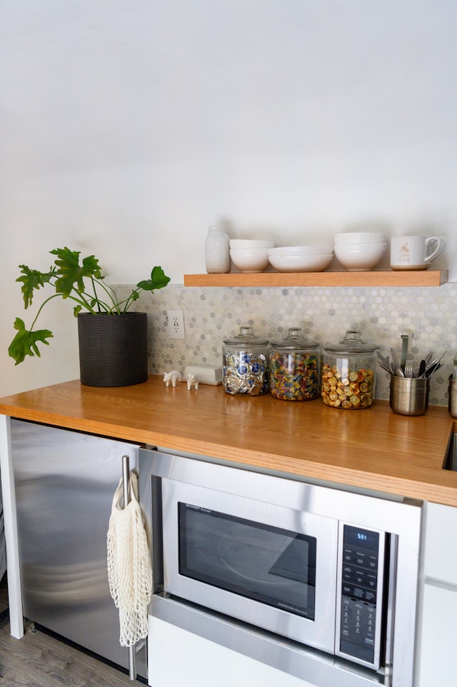 microwave in the kitchen cabinet