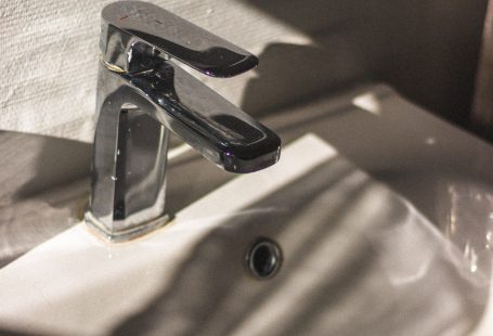 single handle stainless faucet